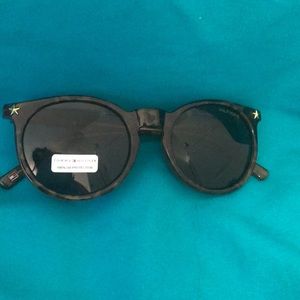 🔹Tommy Hilfiger🔹 BRAND NEW SUNGLASSES
